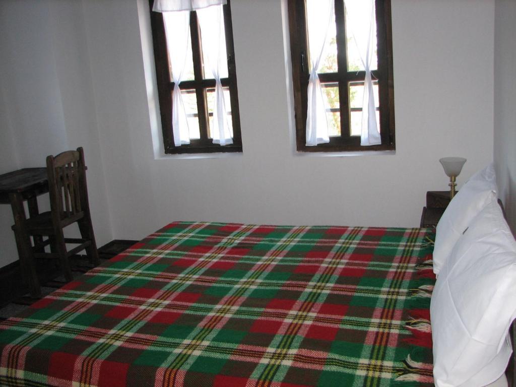 Family Hotel Kalifer Kalofer Oda fotoğraf