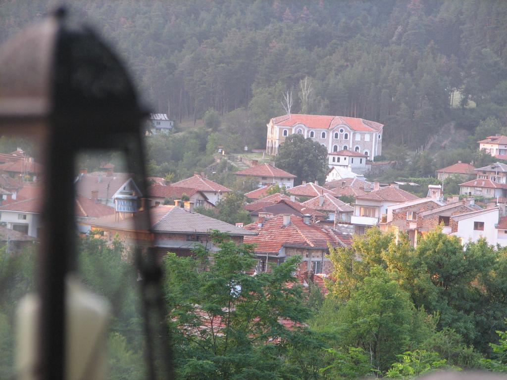 Family Hotel Kalifer Kalofer Dış mekan fotoğraf