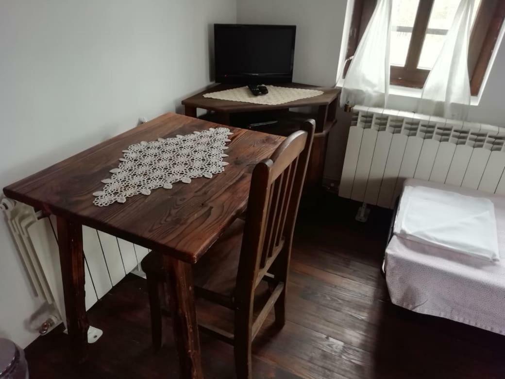 Family Hotel Kalifer Kalofer Dış mekan fotoğraf