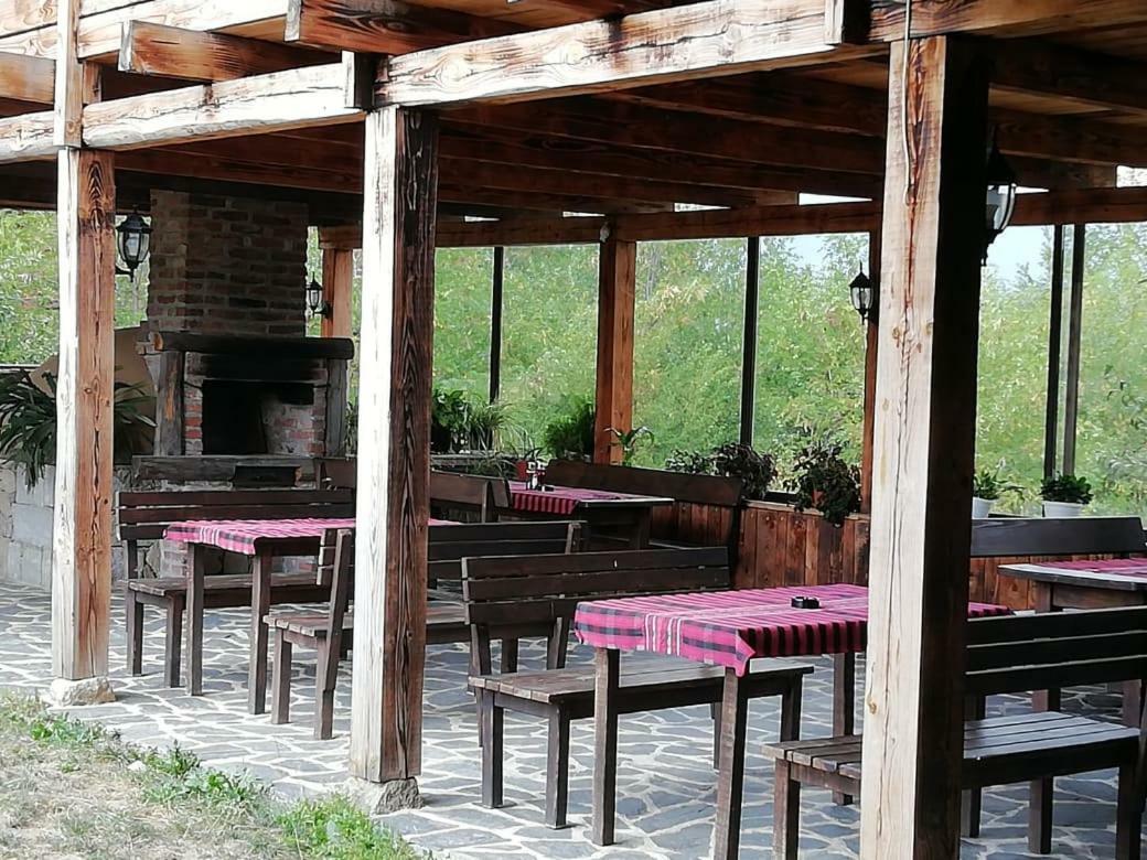 Family Hotel Kalifer Kalofer Dış mekan fotoğraf