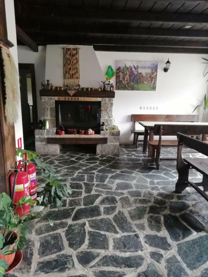Family Hotel Kalifer Kalofer Dış mekan fotoğraf