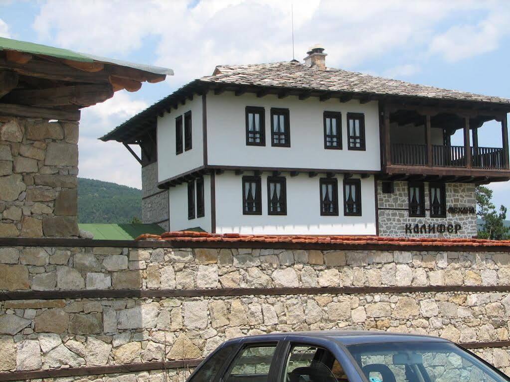 Family Hotel Kalifer Kalofer Dış mekan fotoğraf